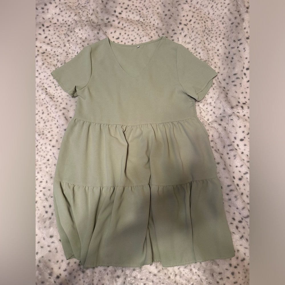 NWOT Amazon women’s size M ruffle dress